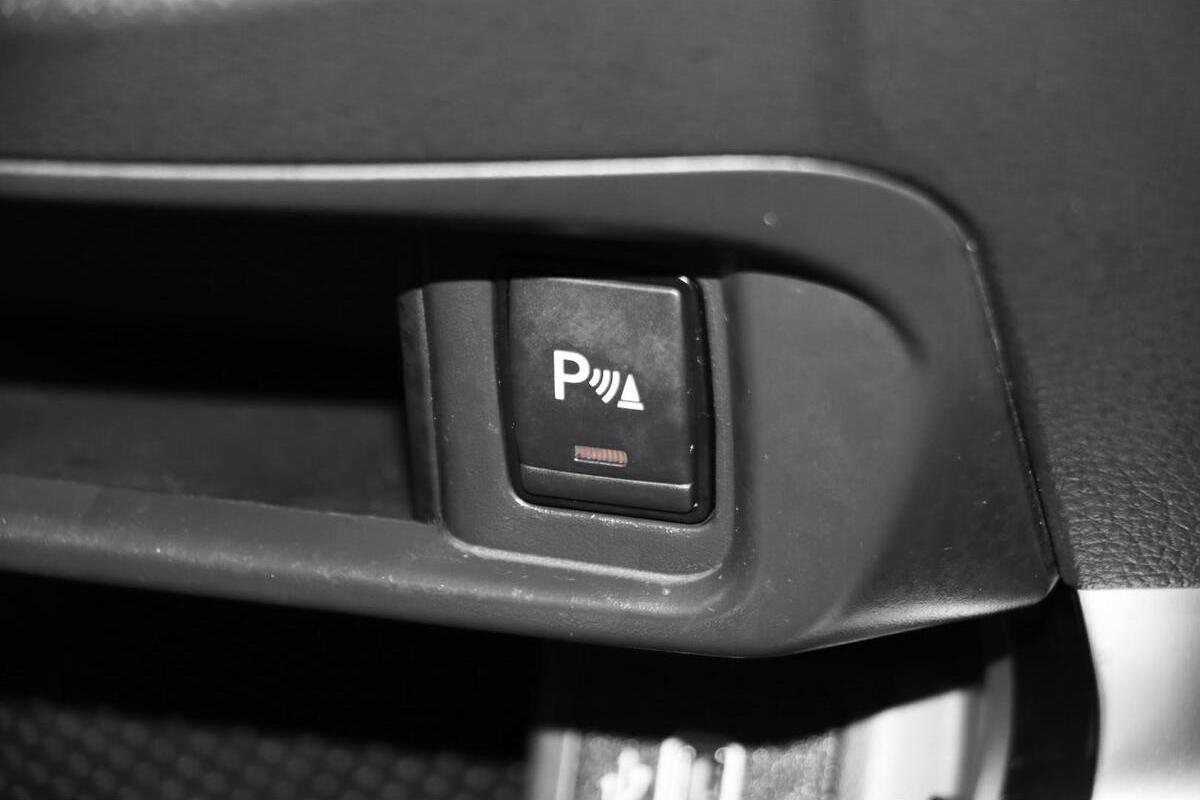 2024 Nissan Navara ST-X D23 Auto 4x2 MY24 Dual Cab image 12