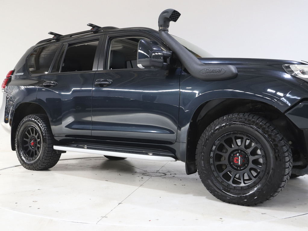 2017 Toyota Prado Kakadu image 29