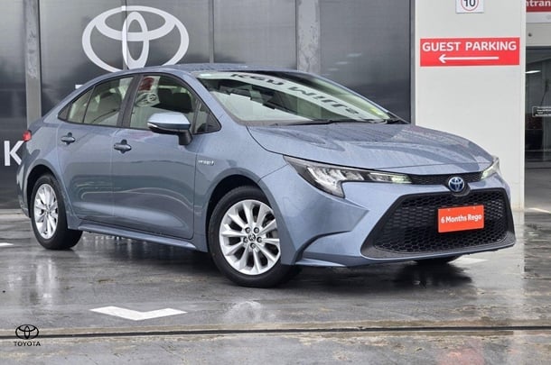 2022 Toyota Corolla Sedan Hybrid Ascent Sport image 1