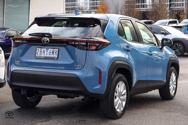 2024 Toyota Yaris Cross Hybrid GX image 13