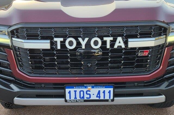 2022 Toyota Landcruiser GR-S image 11
