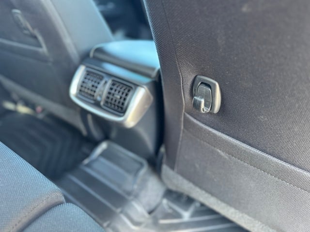 2023 Toyota Hilux SR5 image 18