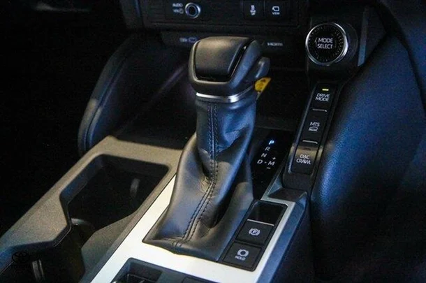 2024 Toyota Prado Kakadu image 17