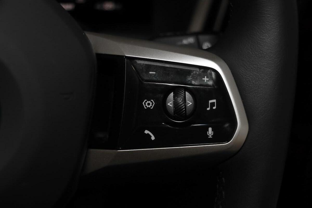 2025 BMW iX xDrive40 Sport I20 Auto AWD image 19