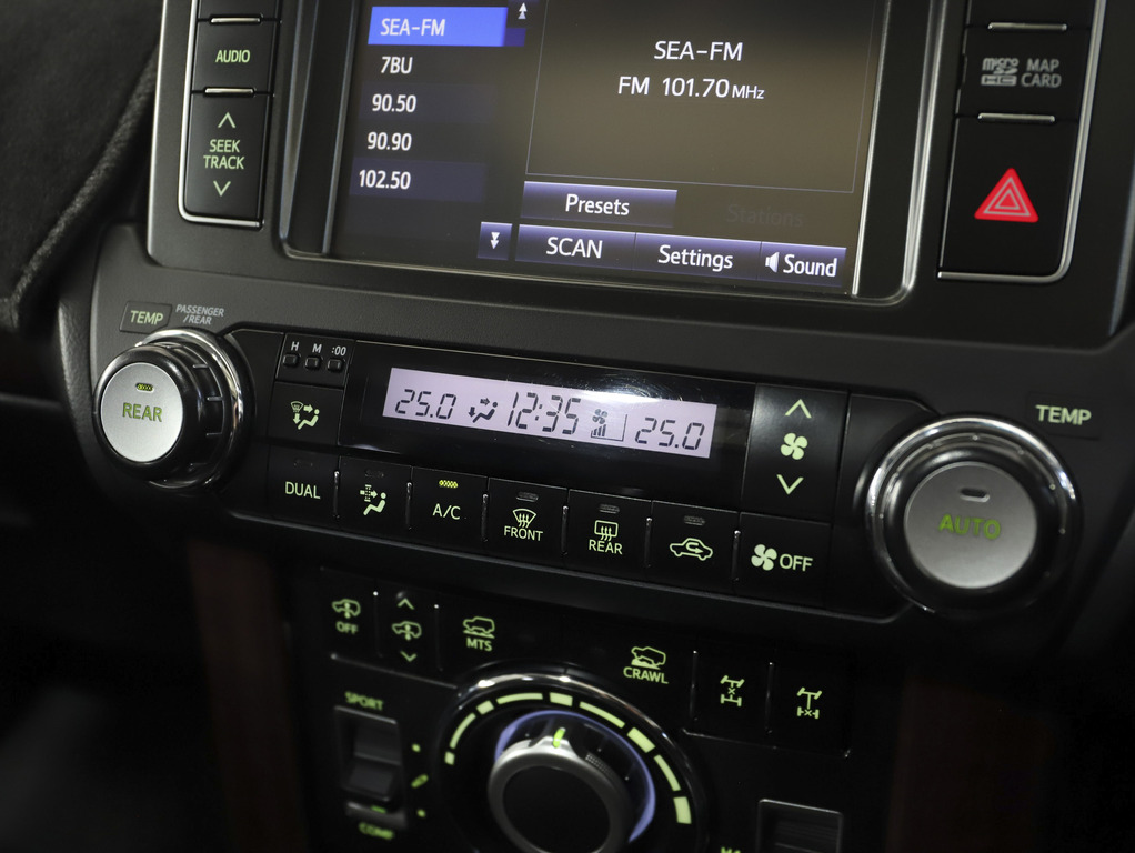2017 Toyota Prado Kakadu image 15