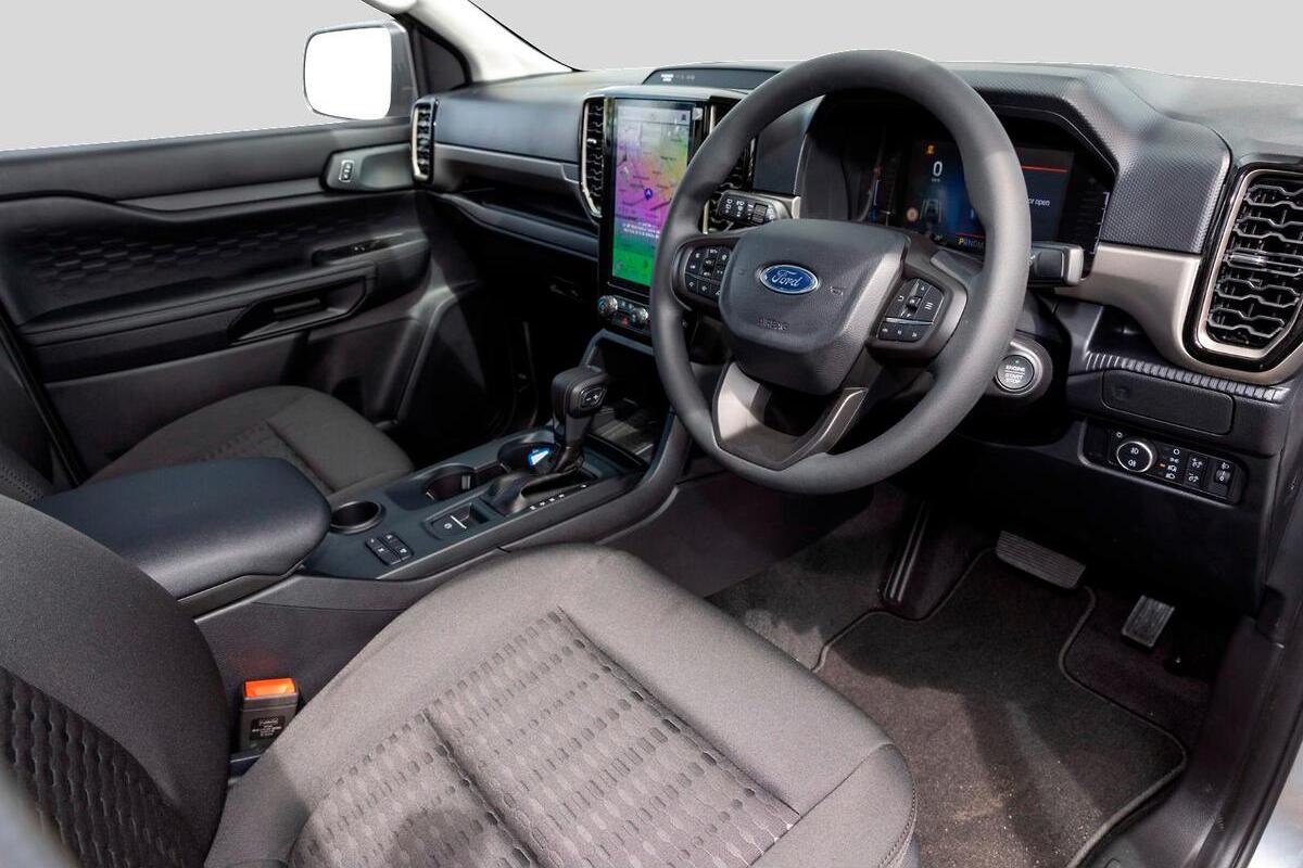 2024 Ford Everest Ambiente Auto RWD MY25.25 image 6