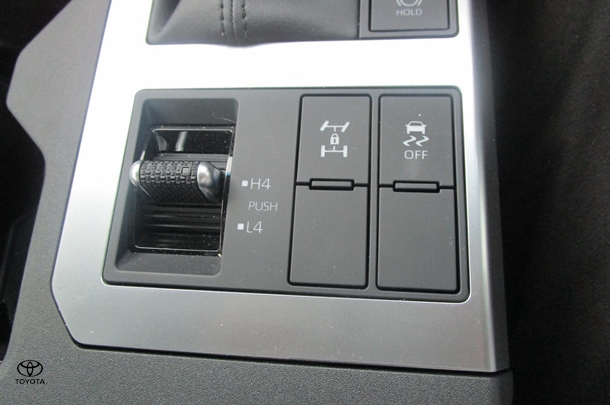 2024 Toyota Prado VX image 22