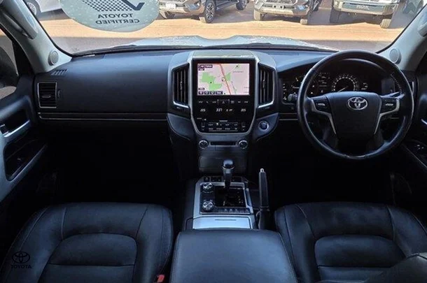 2020 Toyota Landcruiser Sahara image 19