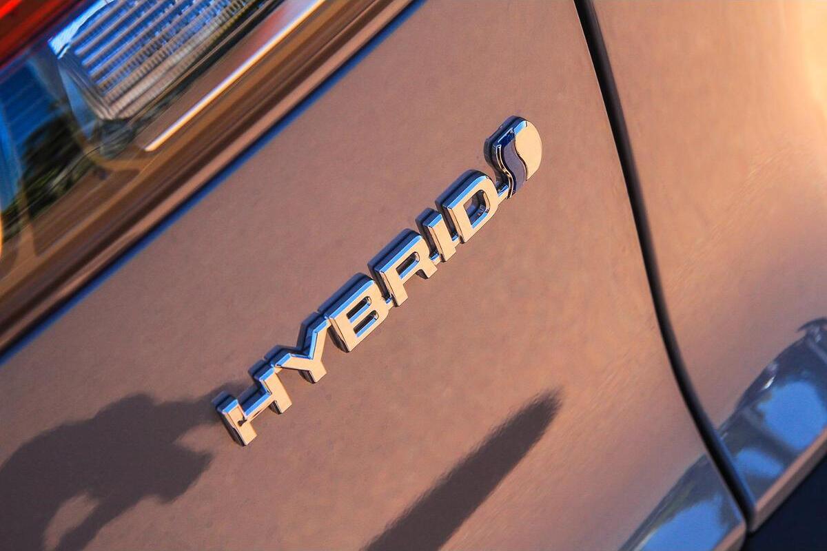 2025 Toyota Corolla Cross GXL Auto eFour image 13