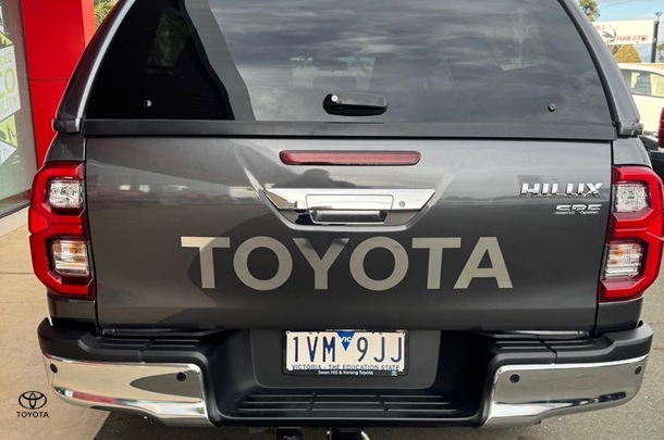 2022 Toyota Hilux SR5 image 23