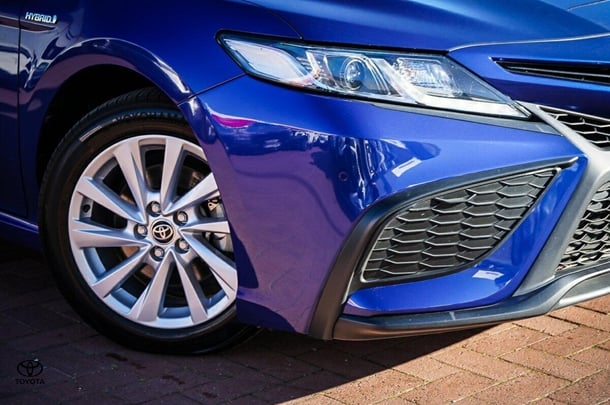 2022 Toyota Camry Hybrid Ascent Sport image 2