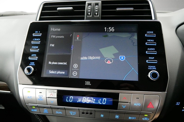 2023 Toyota Prado VX image 10