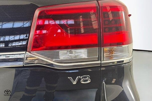 2021 Toyota LANDCRUISER GXL image 9