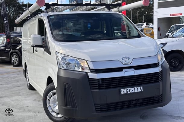2019 Toyota HiAce LWB image 1