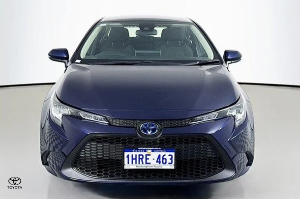 2022 Toyota Corolla Sedan Hybrid Ascent Sport image 2