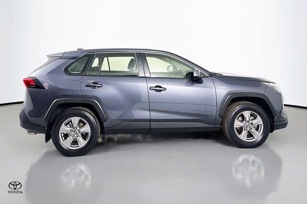 2023 Toyota Rav4 Hybrid GX image 11