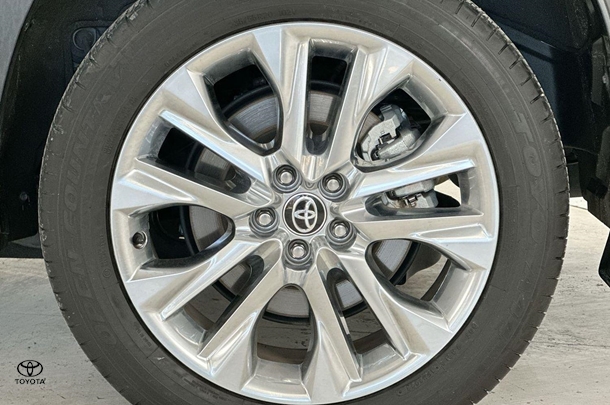 2023 Toyota Kluger 4x2 GRANDE image 12
