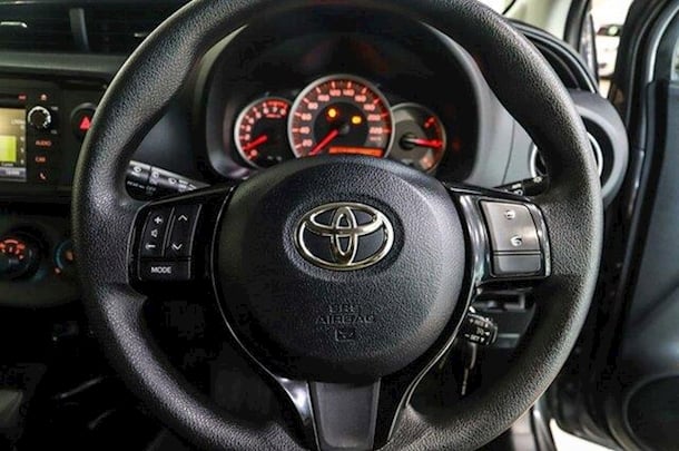2018 Toyota YARIS Ascent image 12
