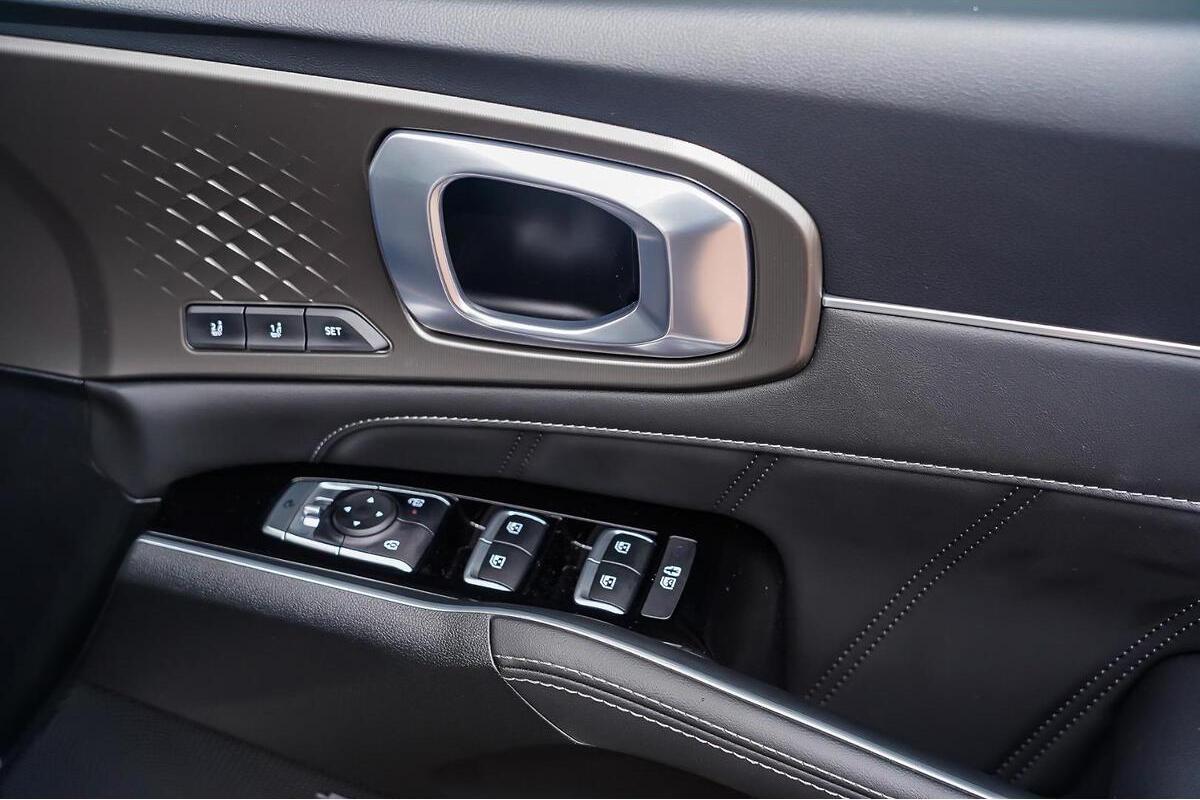 2024 Kia Sorento GT-Line Auto MY25 image 16