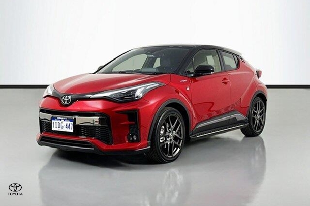 2021 Toyota C-HR Hybrid GR-S image 4