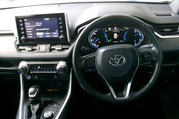 2022 Toyota RAV4 XSE image 16