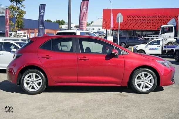 2022 Toyota COROLLA Ascent Sport image 2