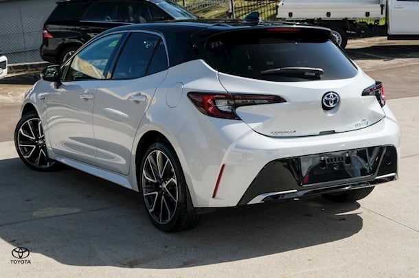 2023 Toyota Corolla ZR image 3