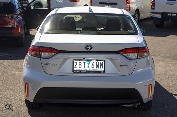 2024 Toyota Corolla Sedan Hybrid Ascent Sport image 12