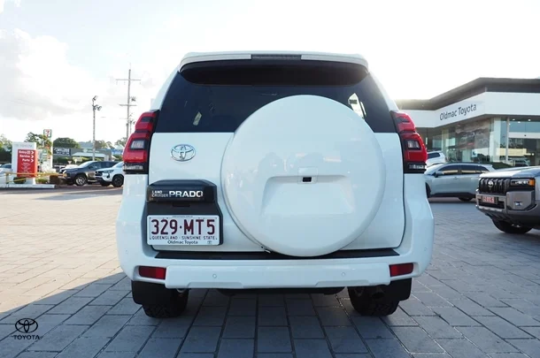 2022 Toyota Prado GXL image 6