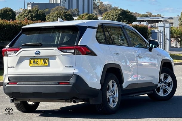 2020 Toyota RAV4 HYBRID GX AWD image 7