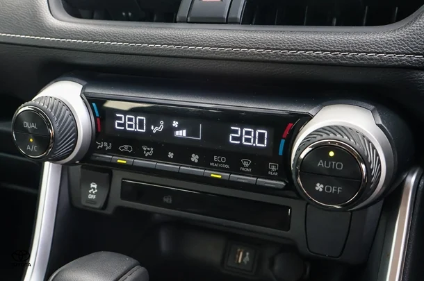 2023 Toyota Rav4 Hybrid GX image 18