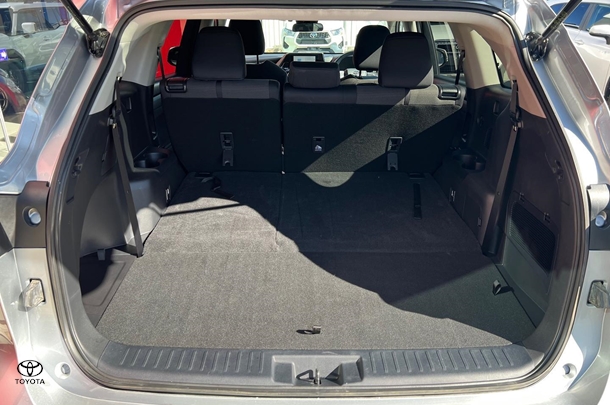 2024 Toyota Kluger GX image 7