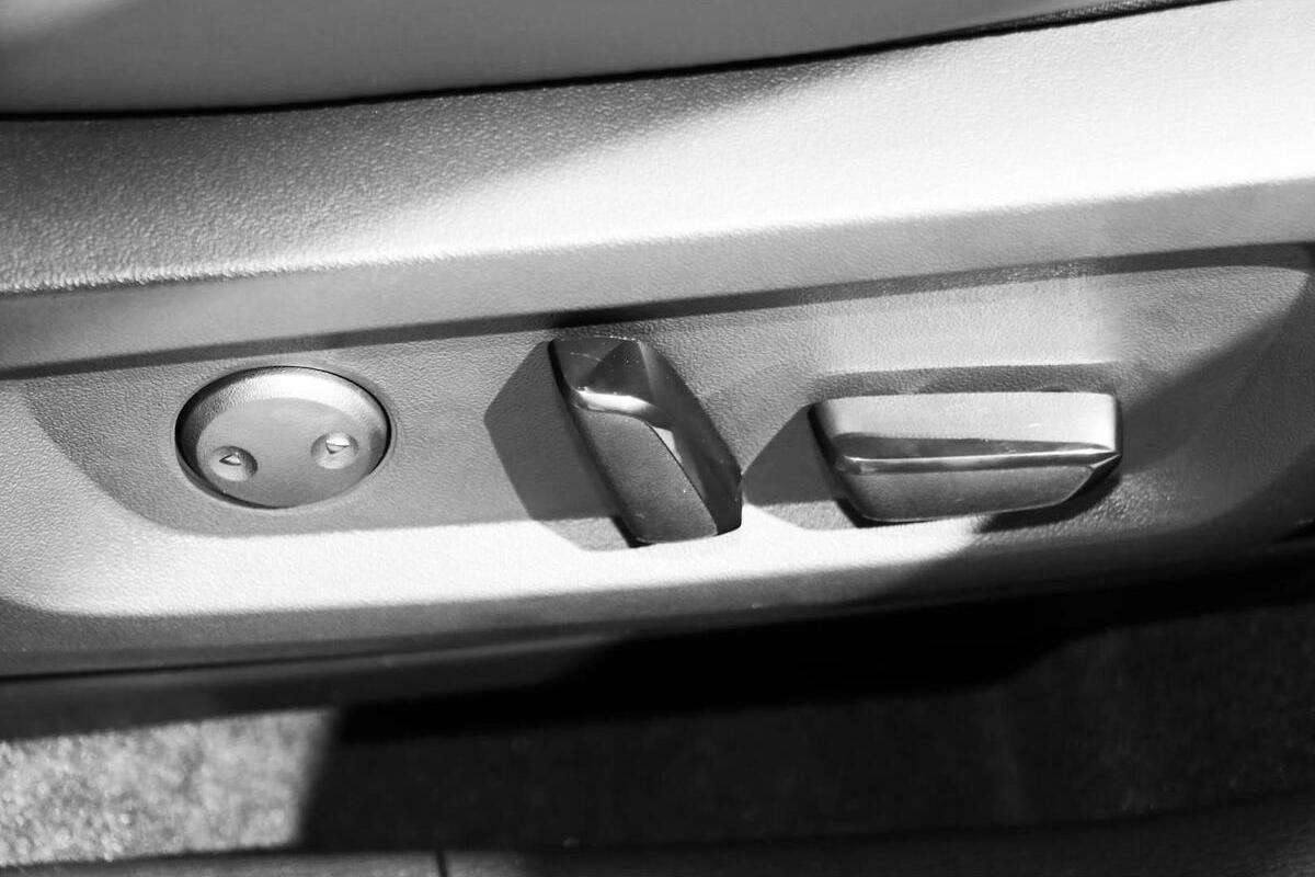 2024 Mitsubishi Outlander Aspire ZM Auto AWD MY24 image 18