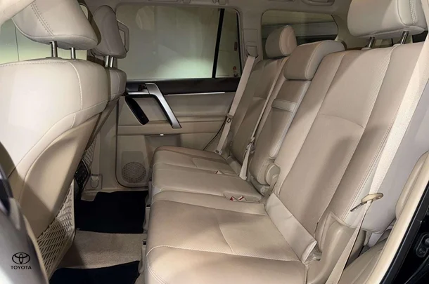 2018 Toyota Prado VX image 5