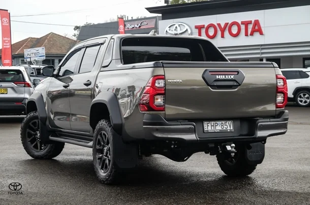 2024 Toyota HILUX Rogue image 2