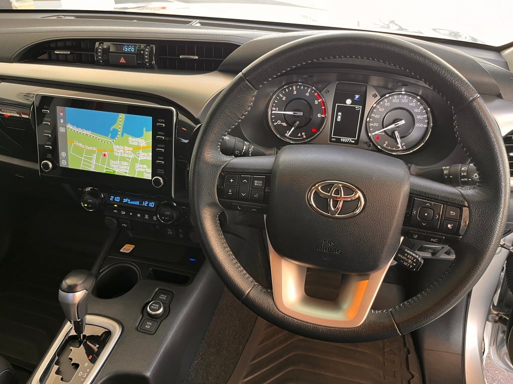2024 Toyota Hilux SR5 image 19