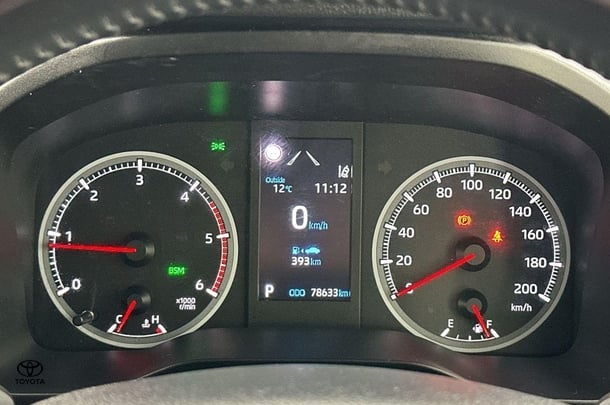 2022 Toyota Hiace SLWB image 19