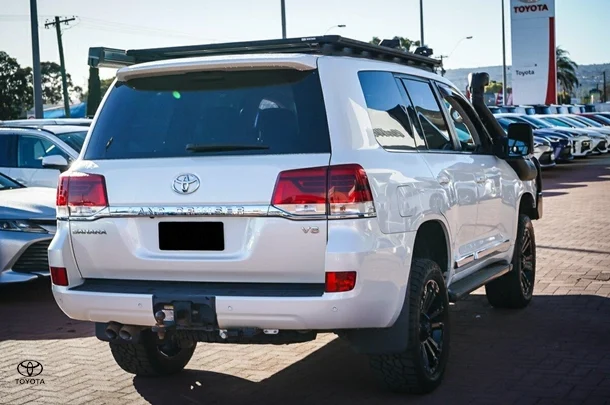 2019 Toyota Landcruiser Sahara image 8