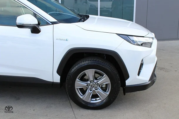 2024 Toyota RAV4 Hybrid GX-2WD image 4