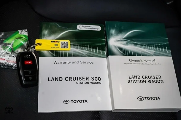 2023 Toyota Landcruiser VX image 29