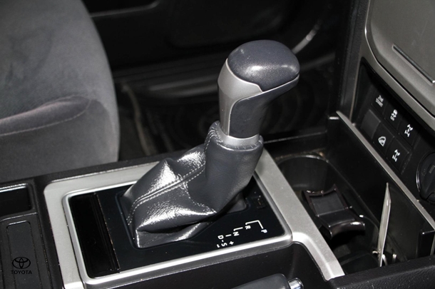 2023 Toyota Prado GXL image 15