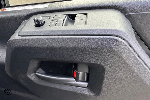 2023 Toyota Hiace LWB image 22