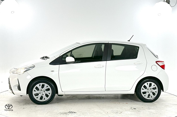 2019 Toyota Yaris Ascent image 6