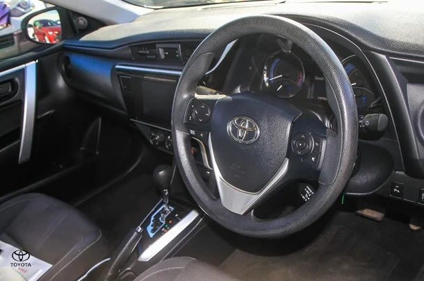 2017 Toyota Corolla Sedan Ascent image 6