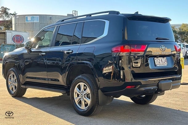 2024 Toyota Landcruiser Sahara image 4