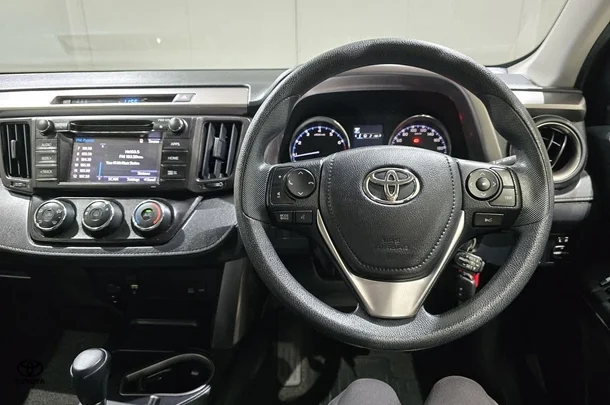 2018 Toyota RAV4 GX-2WD image 13