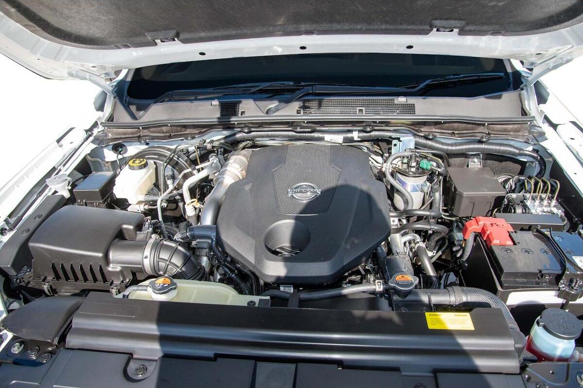 2025 Nissan Navara SL D23 Manual 4x4 MY24 Dual Cab image 11