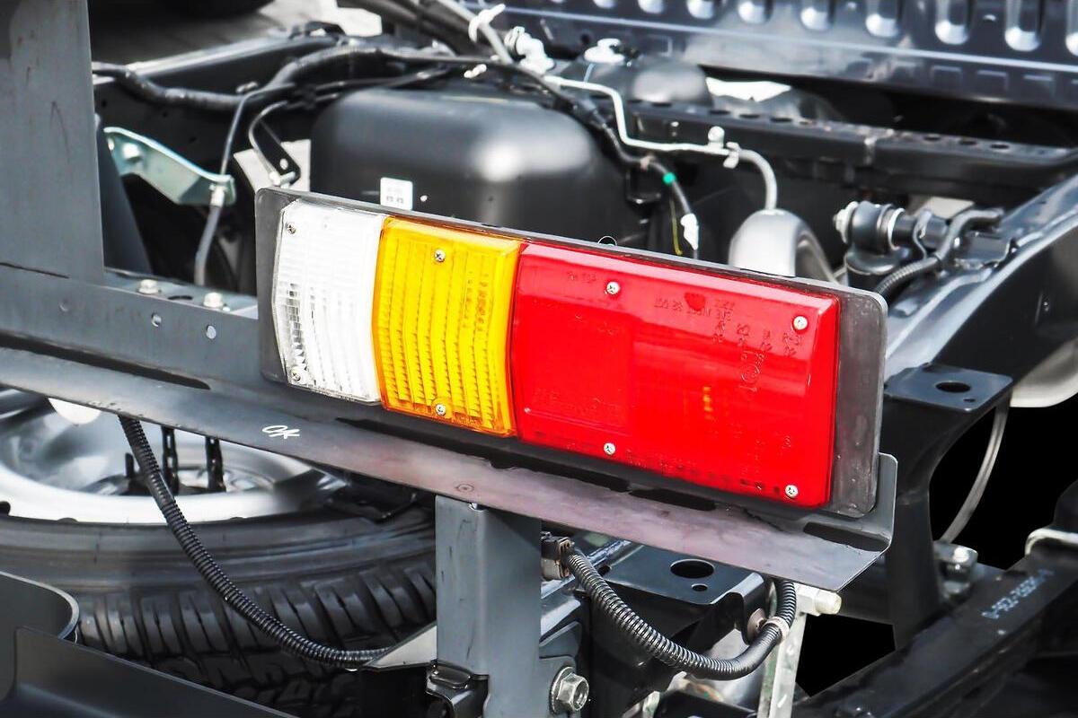 2024 Isuzu D-MAX SX Auto 4x4 MY24 image 11