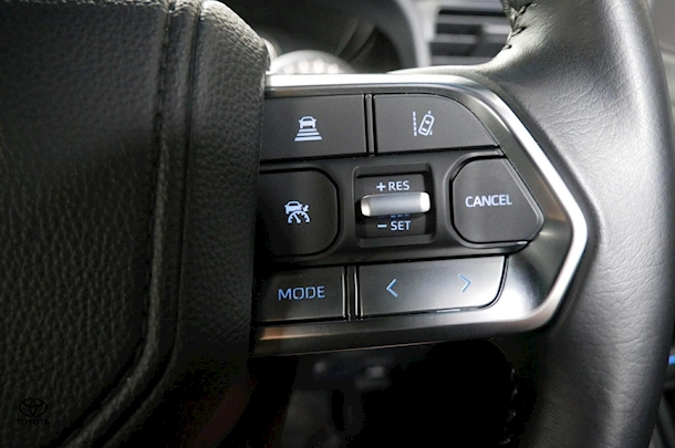 2024 Toyota Landcruiser GX image 19