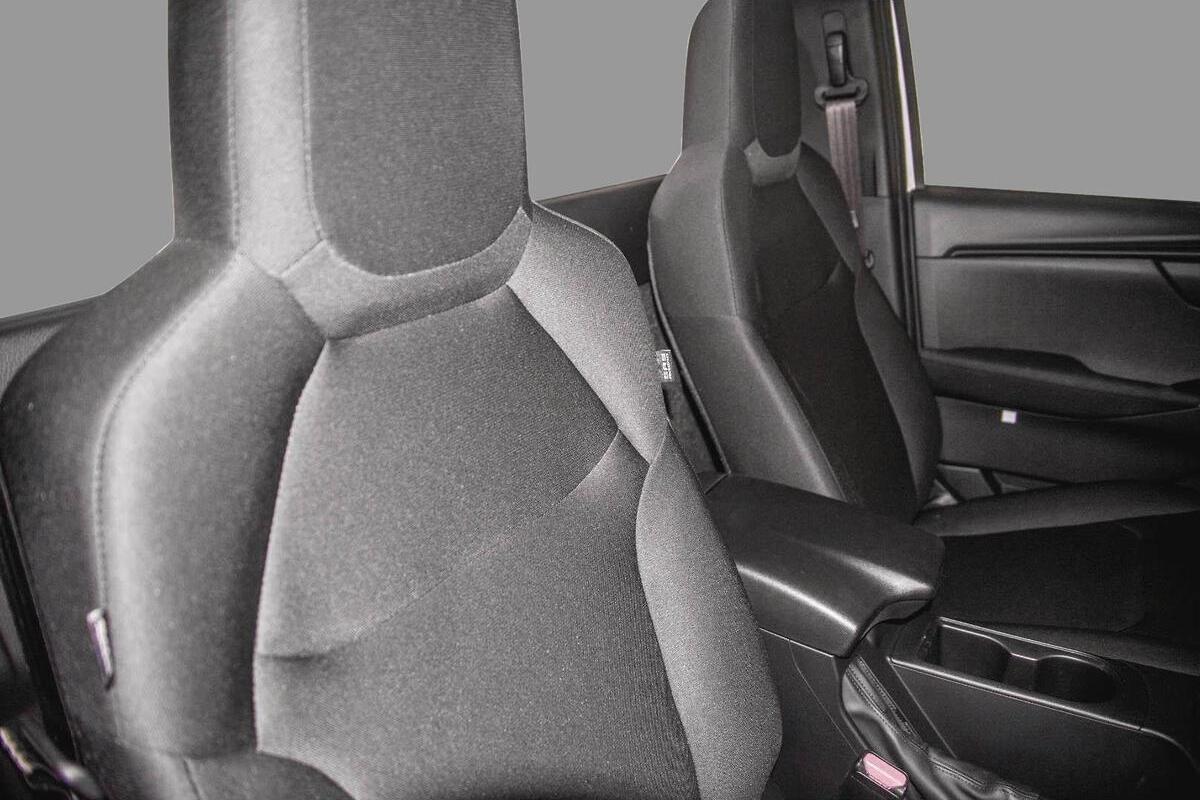 2025 Isuzu D-MAX SX Manual 4x4 MY24 image 8